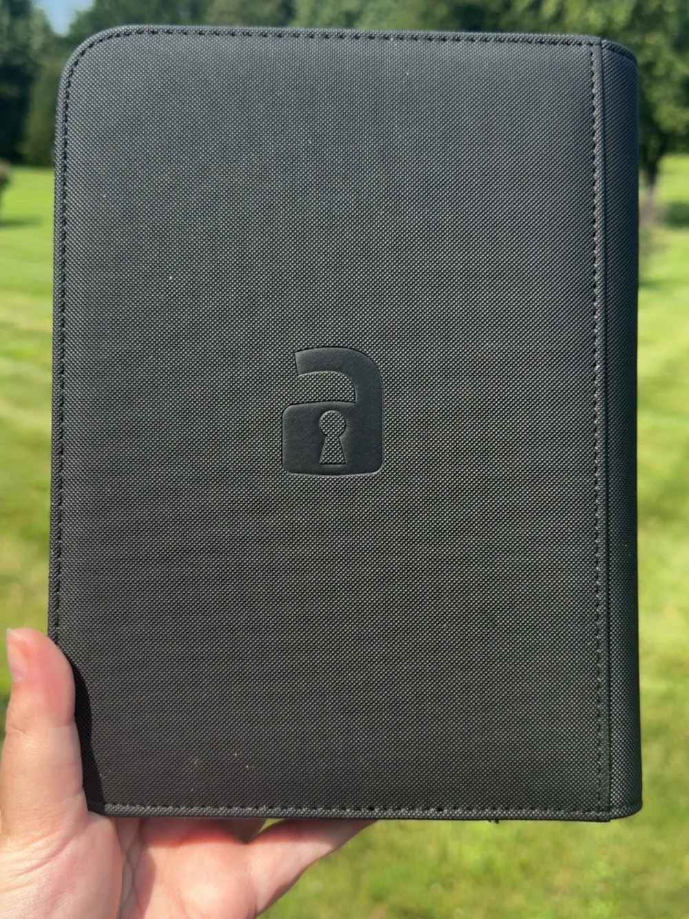 Morpeko Pokemon Black 4 Pocket VaultX Binder